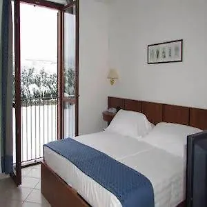Hotel Tenuta Larenzania Dogliani