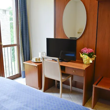 Tenuta Larenzania Hotel