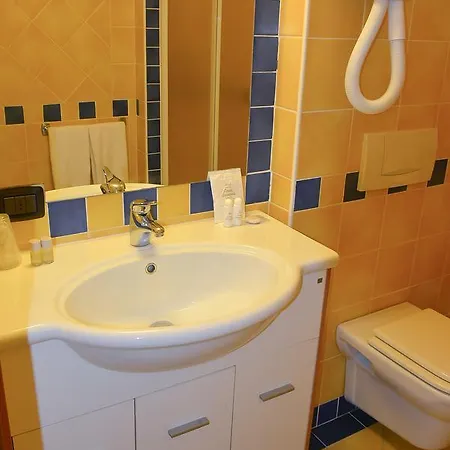 Tenuta Larenzania Hotel