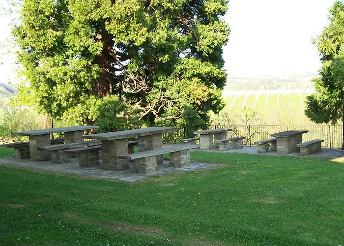 Tenuta Larenzania Hotell Dogliani